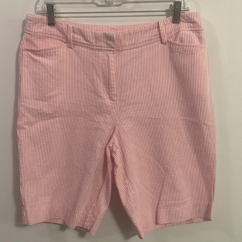 Talbot’s Seersucker(?) shorts pink and white nice pockets great condition Sz 8